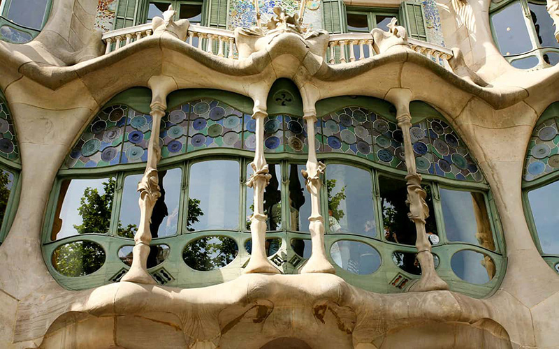 Detalhes da fachada da Casa Batlló em Barcelona