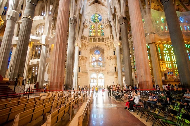 Sagrada Família em Barcelona - interior