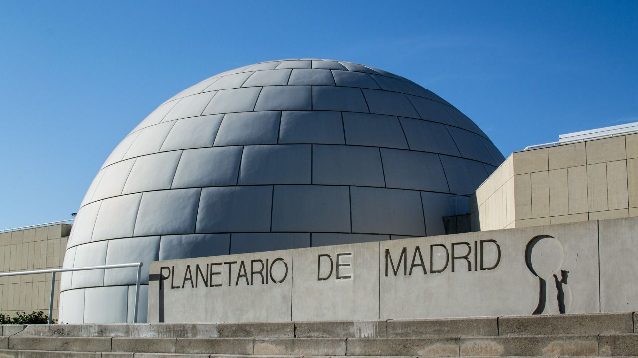 Planetário em Madri com crianças