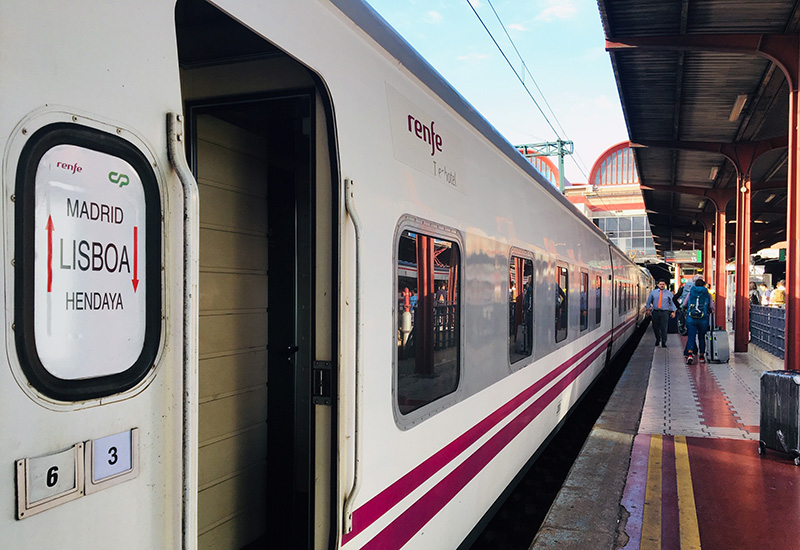 Ligação de trem entre Madri e Lisboa